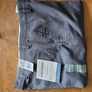 Dockers khaki straight fit 36 x 32 grey